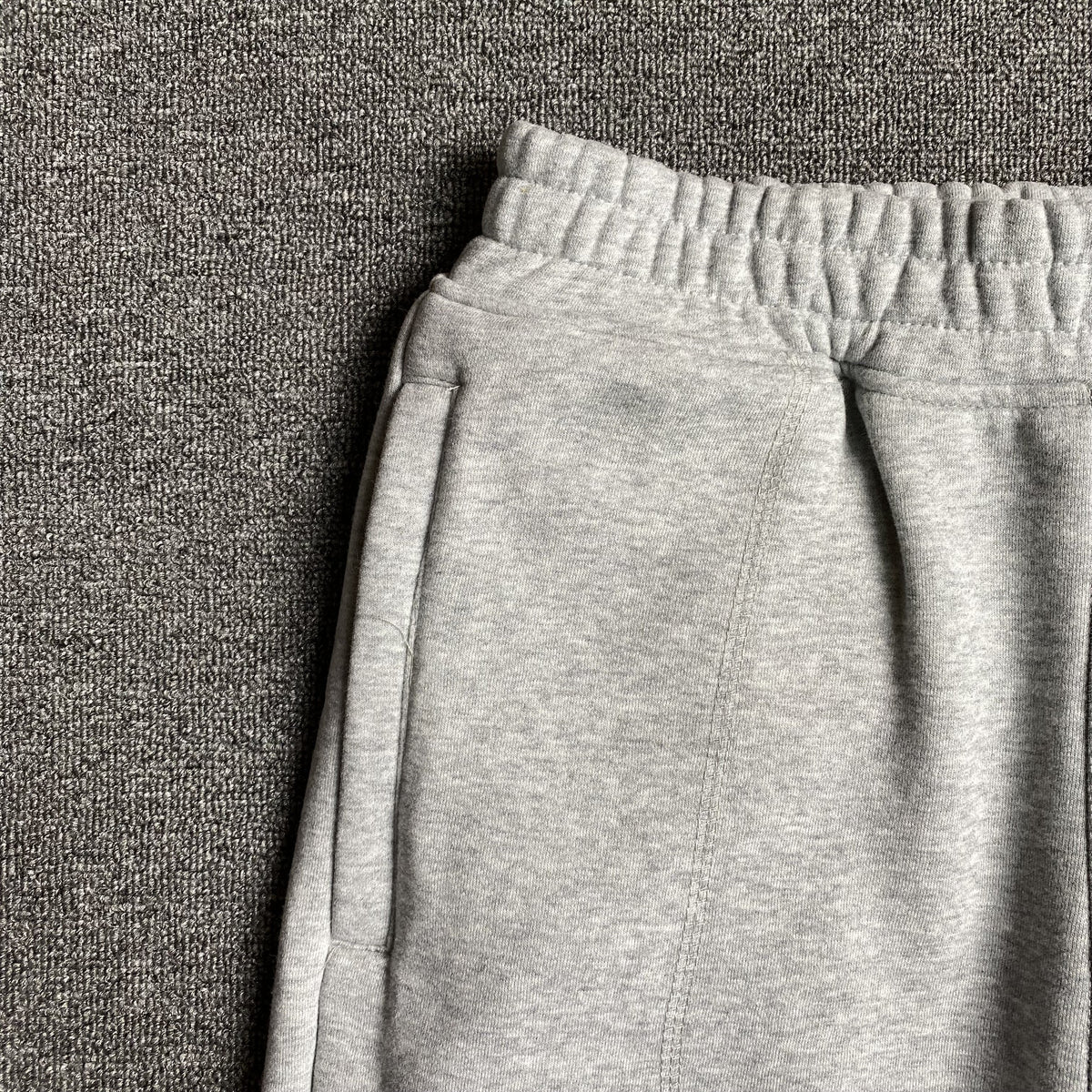 Pantalon Corteiz HMP Open Hem Gris