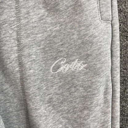 Pantalon Corteiz HMP V2 Gris