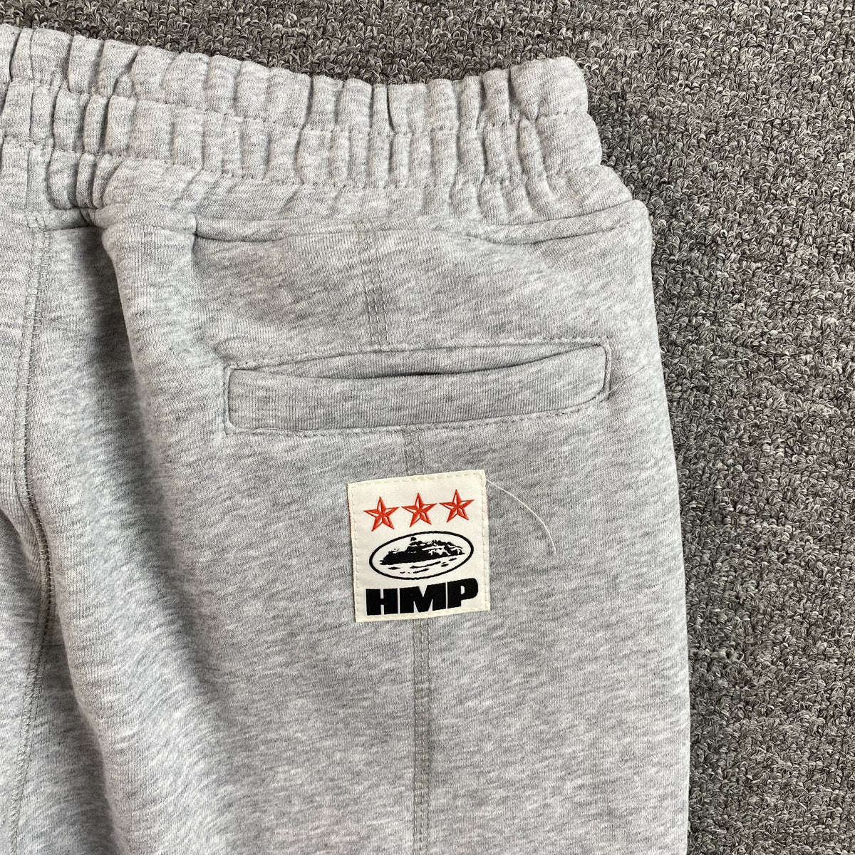 Pantalon Corteiz HMP V2 Gris