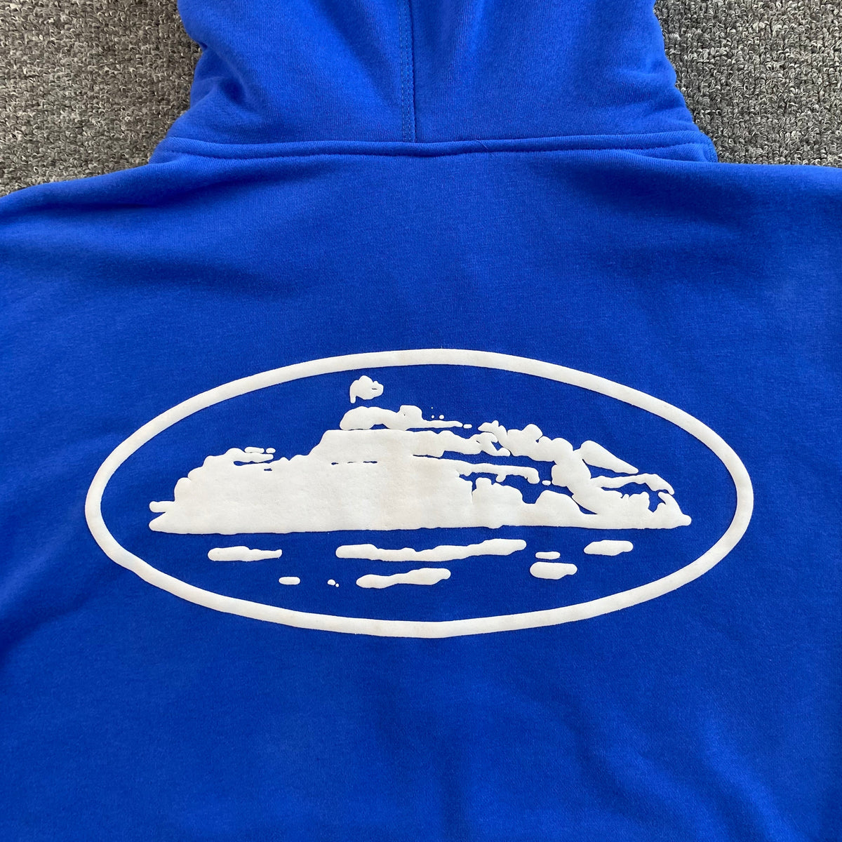 Campera Corteiz Island Puff Print Azul