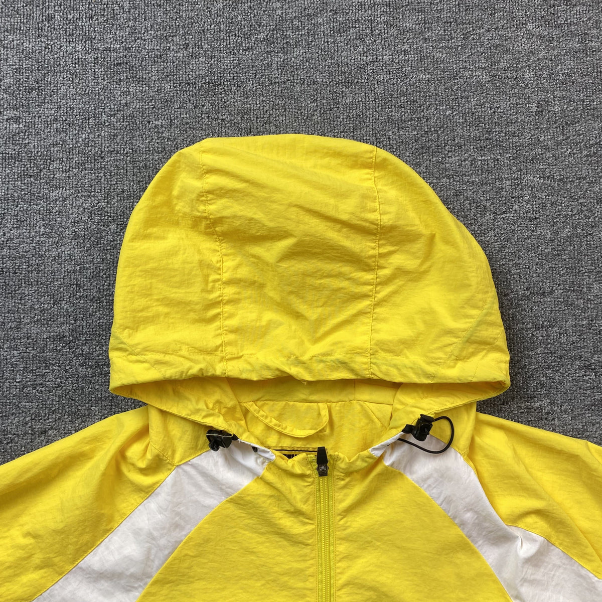 Campera Corteiz Spring Amarilla