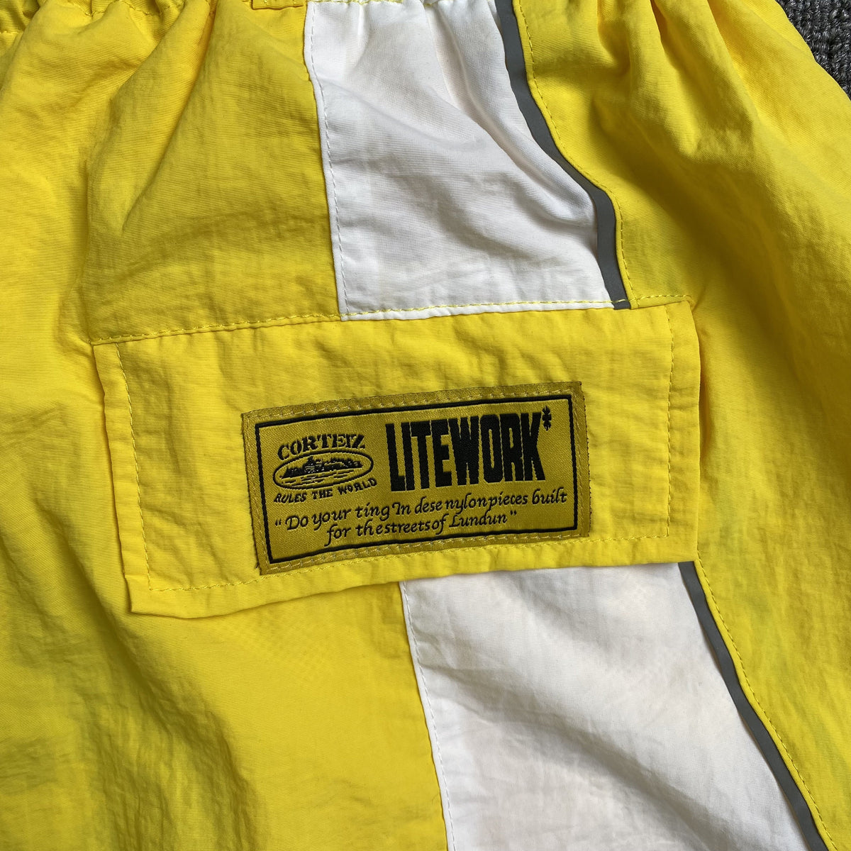 Shorts Corteiz Spring Amarillo
