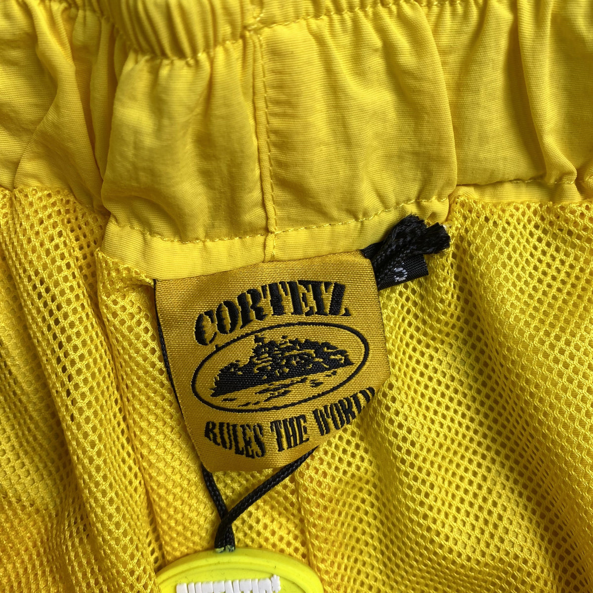 Shorts Corteiz Spring Amarillo