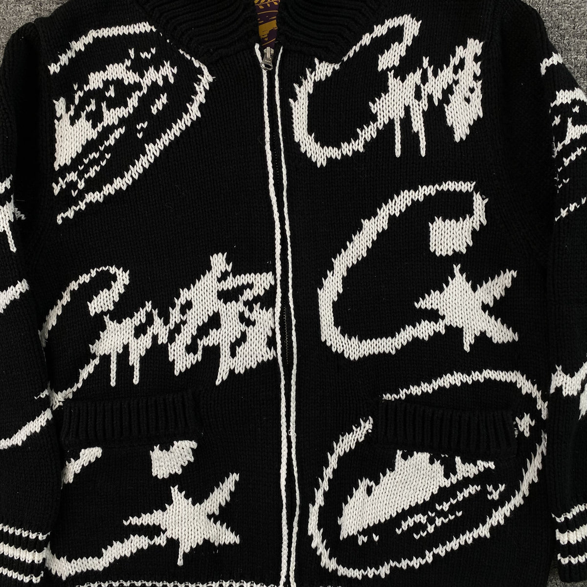 Campera Corteiz VVS Jacquard Knit Negra