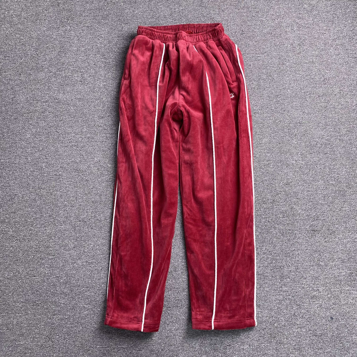 Pantalon Corteiz VVS Uptown Pant Bordó