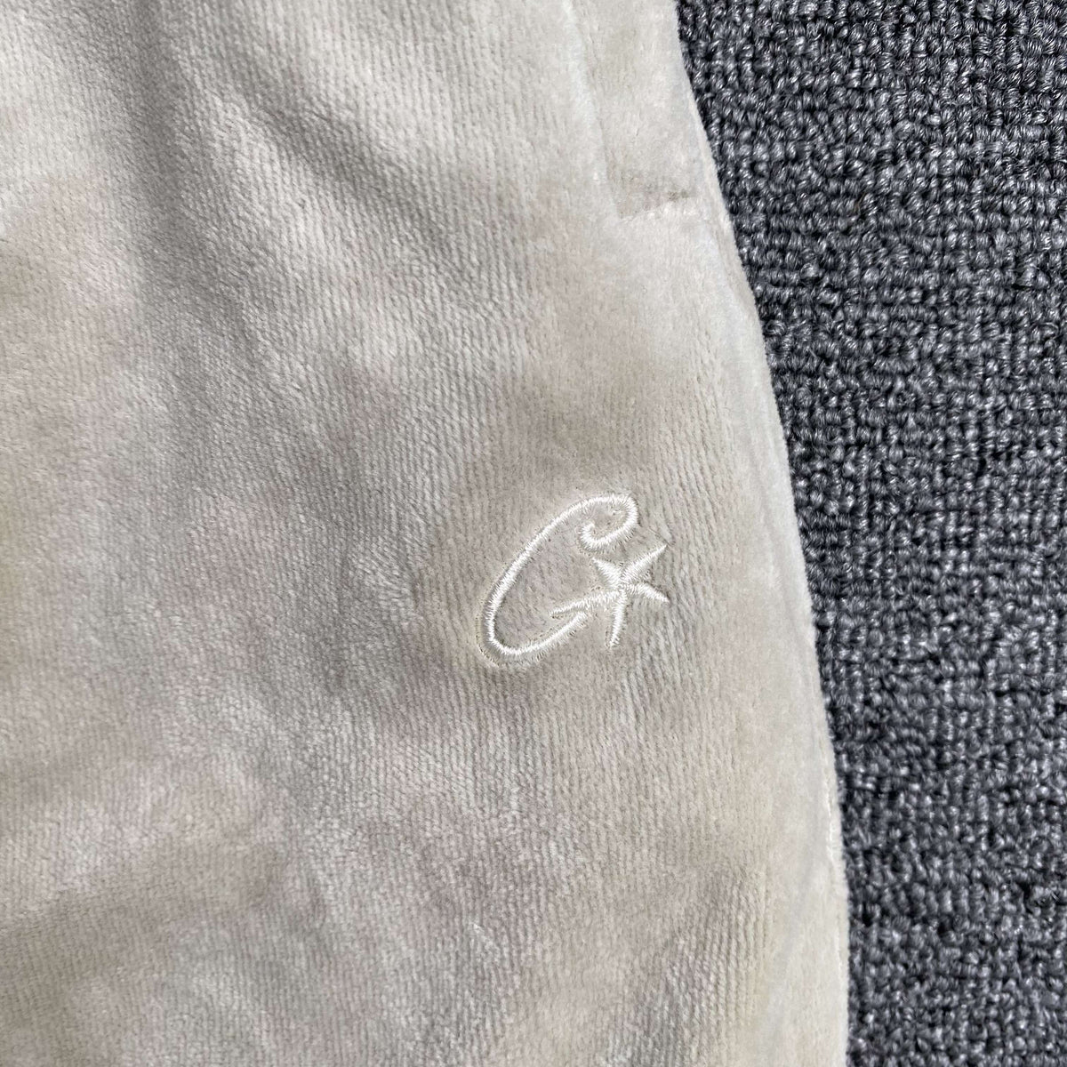 Pantalon Corteiz VVS Uptown Pant Gris