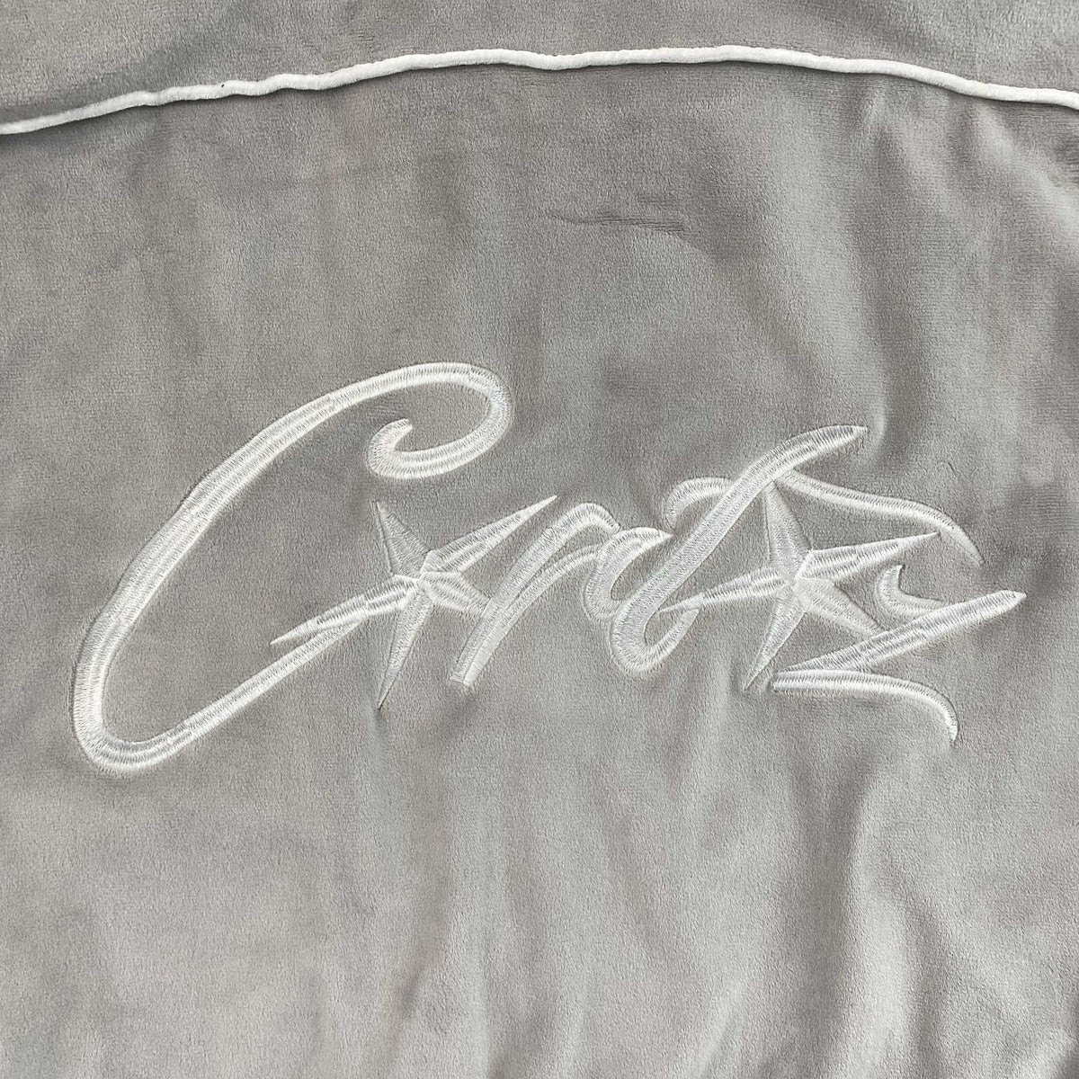 Campera Corteiz VVS Velour Gris
