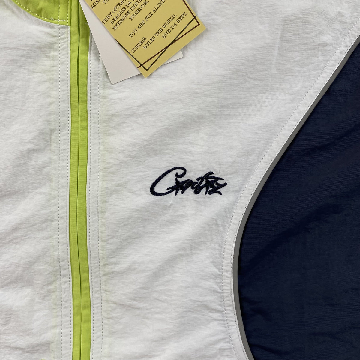 Campera Corteiz Wingz Shuku Blanca