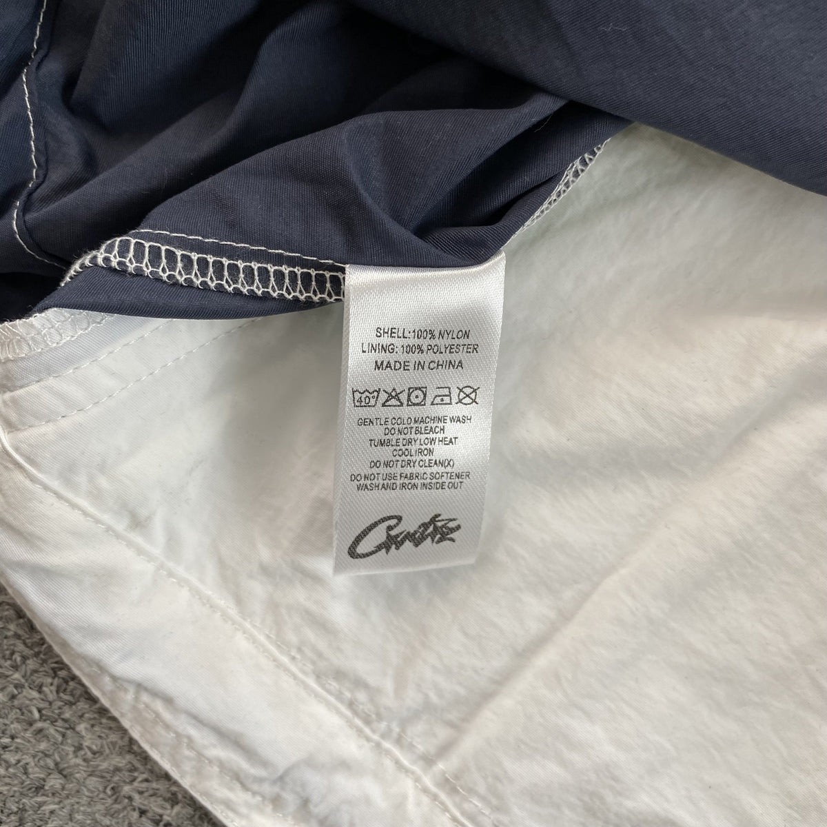 Campera Corteiz Wingz Shuku Blanca