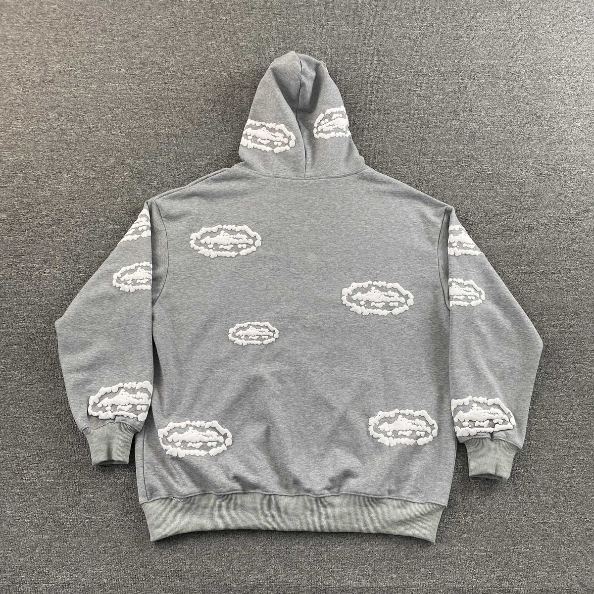Campera Corteiz x Denim Tears Island Wreath Gris