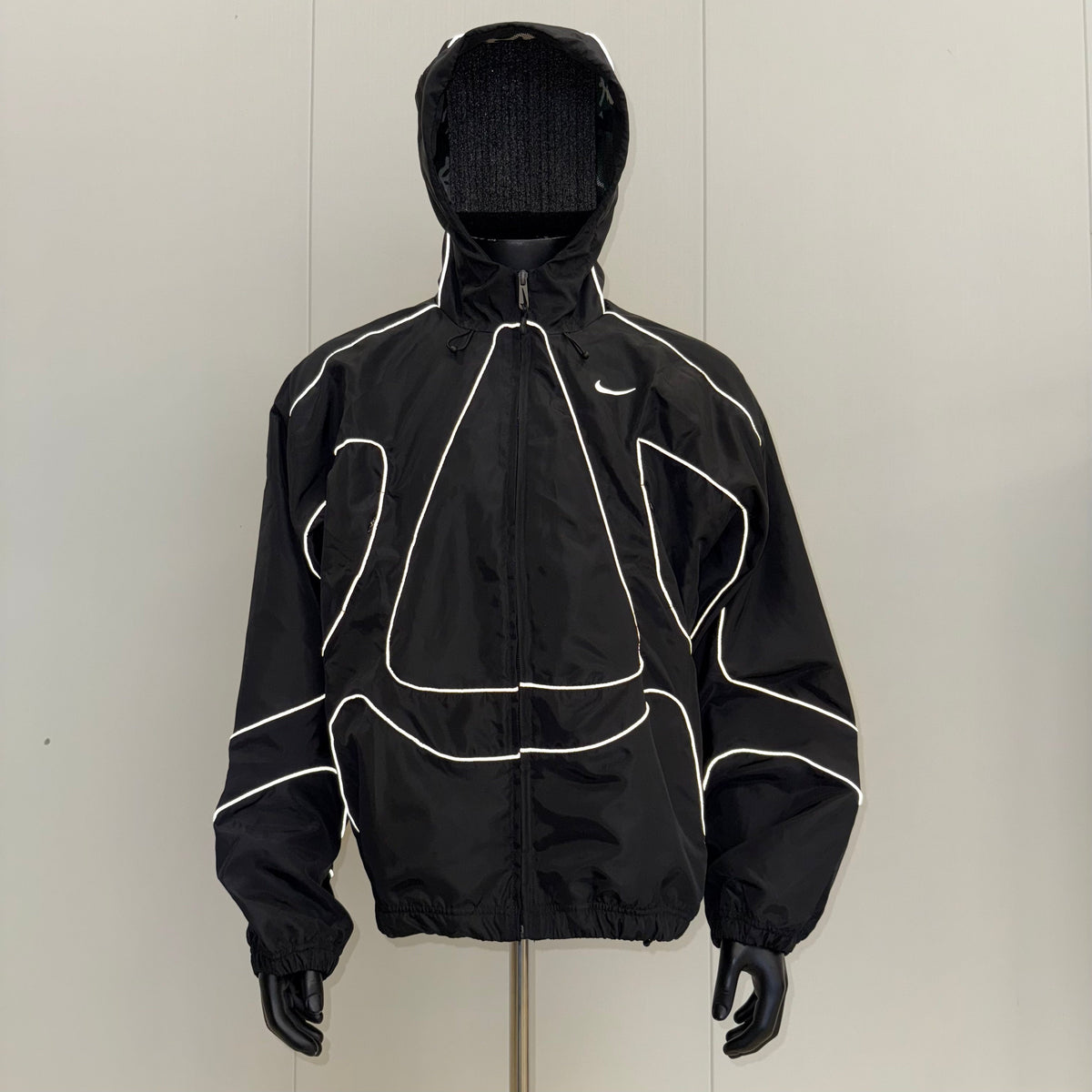 Campera Corteiz x Nike NRG Onyx Negra