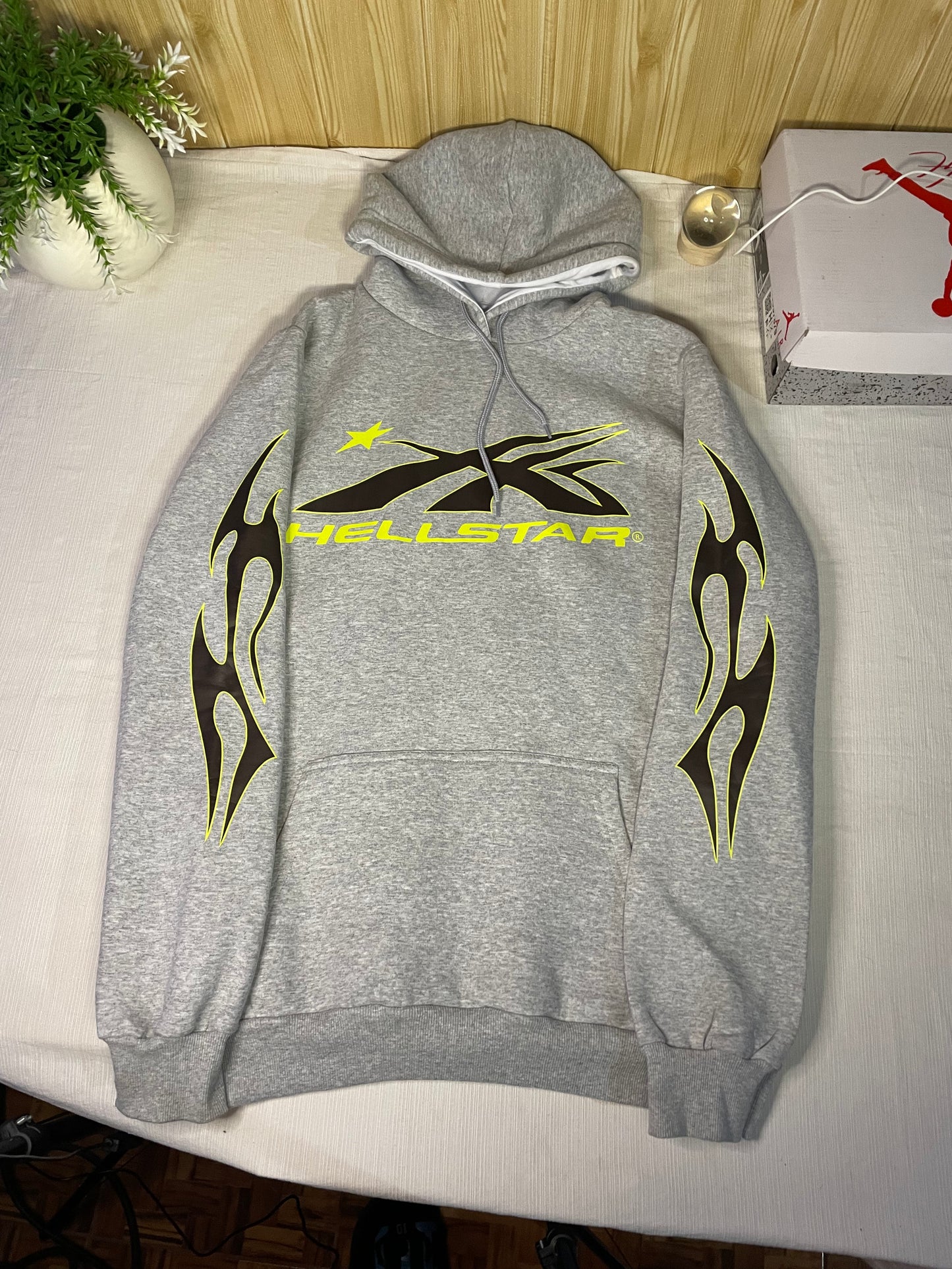 Hoodie Hellstar gris frente
