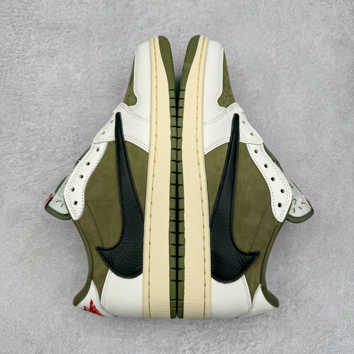 Jordan 1 Low X Travis Scott Medium Olive