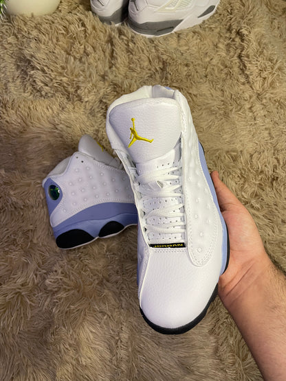 Air Jordan 13 White University Blue perfil