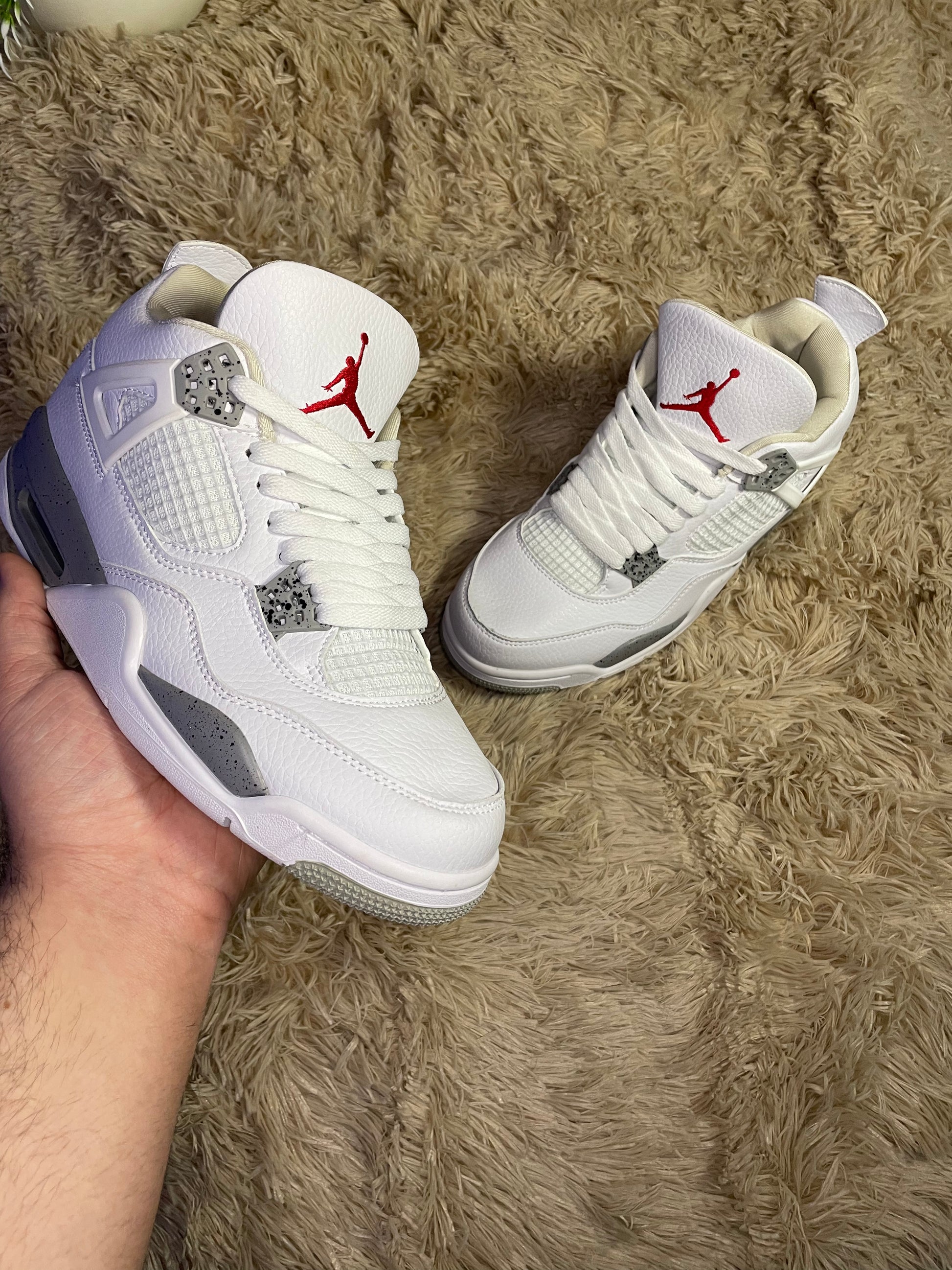 Air Jordan 4 White Oreo lengueta