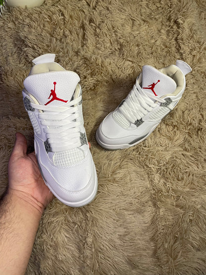 Air Jordan 4 White Oreo talon