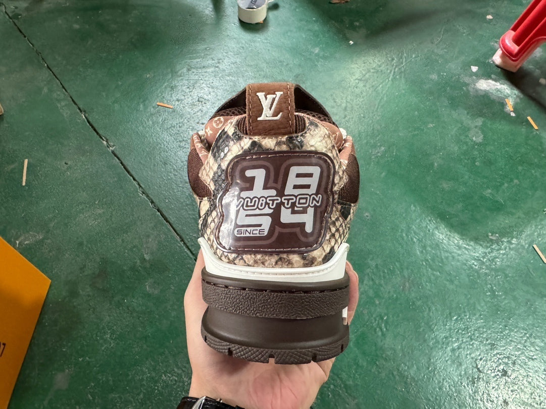 Louis Vuitton Skate Sneaker Snakeskin Marrón