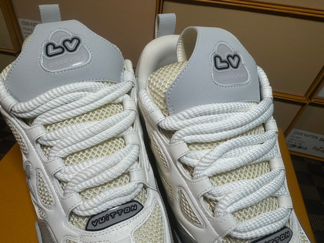Louis Vuitton Skate Sneaker Gris