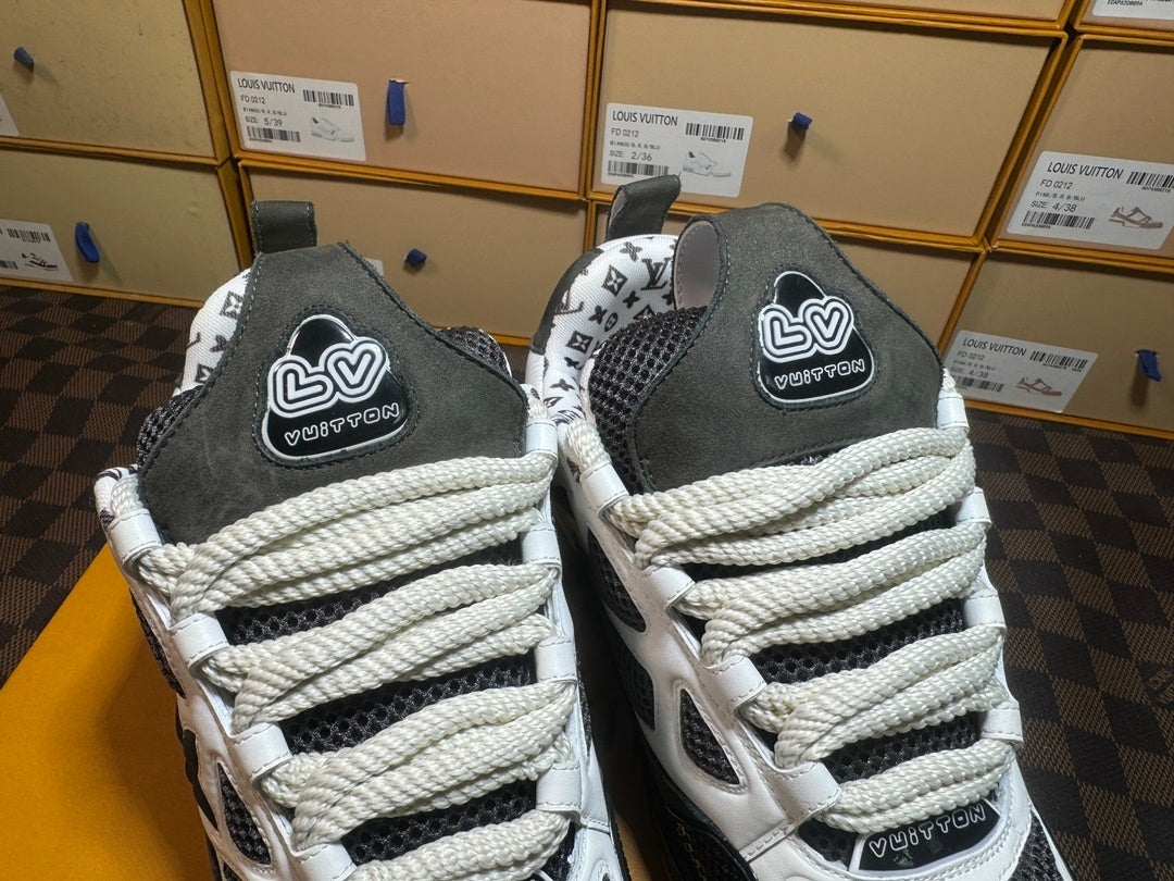 Louis Vuitton Skate Sneaker Gris Blanco