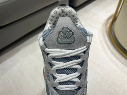 Louis Vuitton Skate Sneaker Luxury Gris
