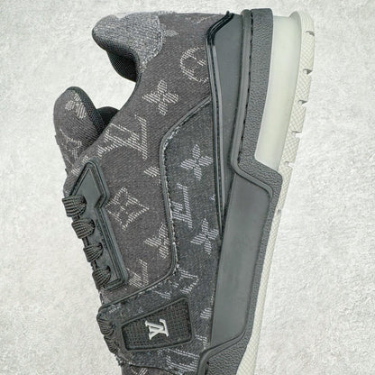 Louis Vuitton Trainer Sneaker Monogram Denim Negro