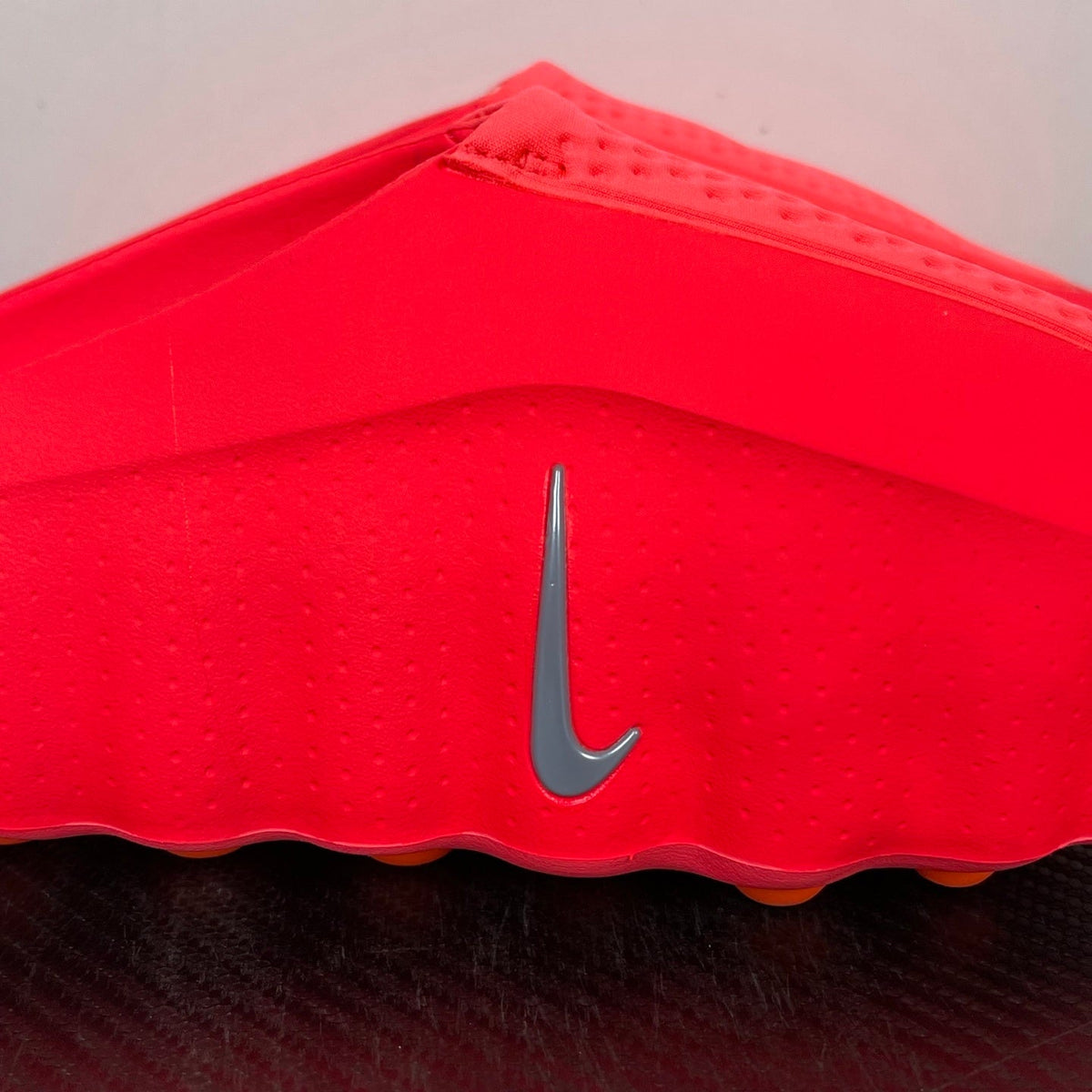 Nike Mind 001 Slide Solar Red