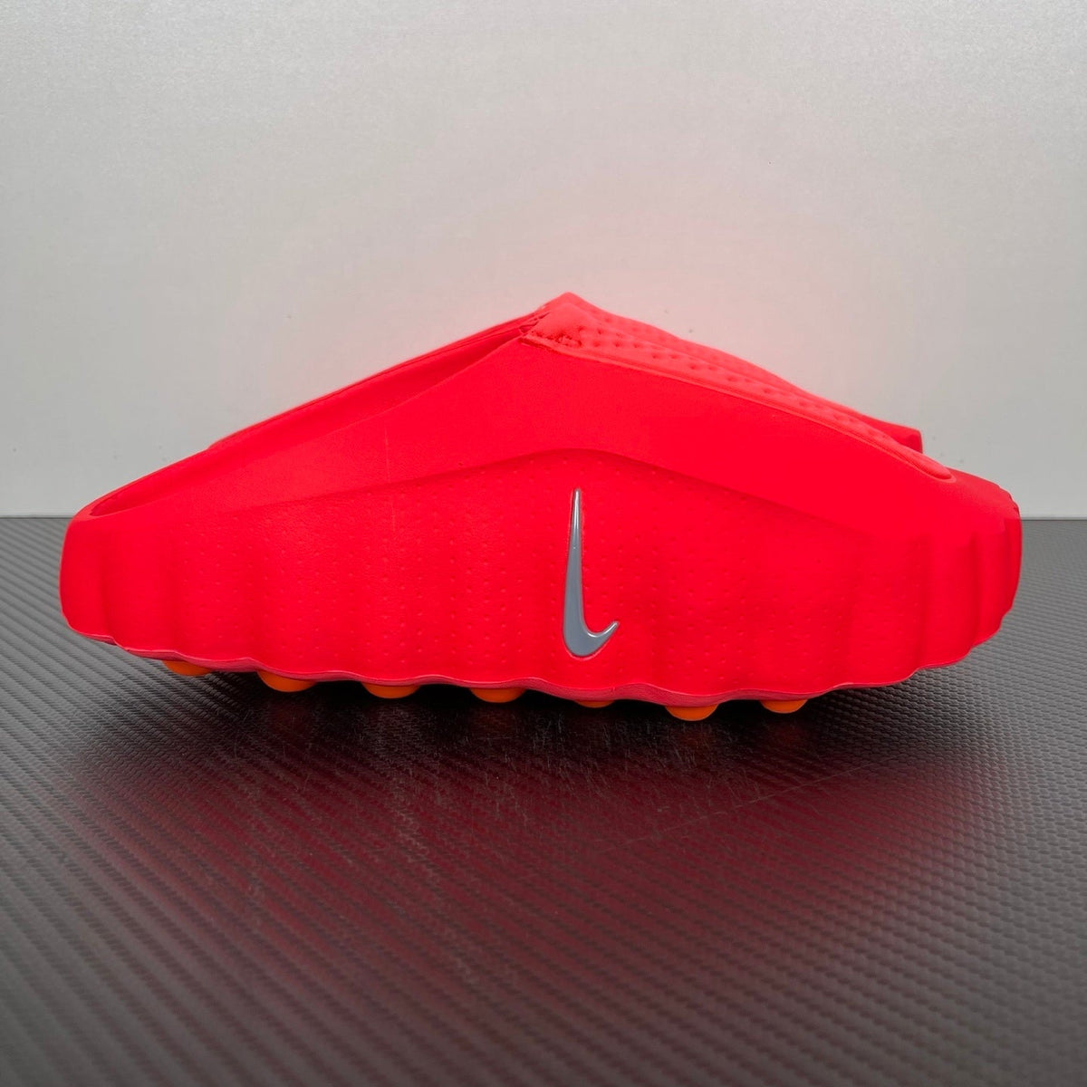 Nike Mind 001 Slide Solar Red