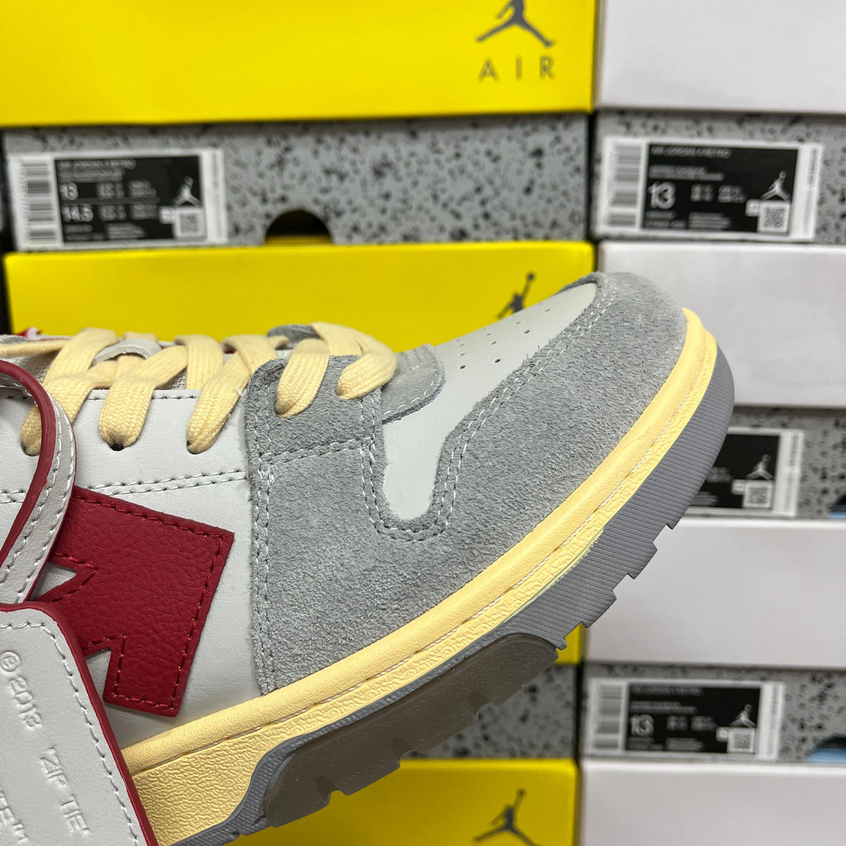 Off White Out Of Office Gris Rojo