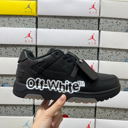 Off White Out Of Office Logo Print Negro