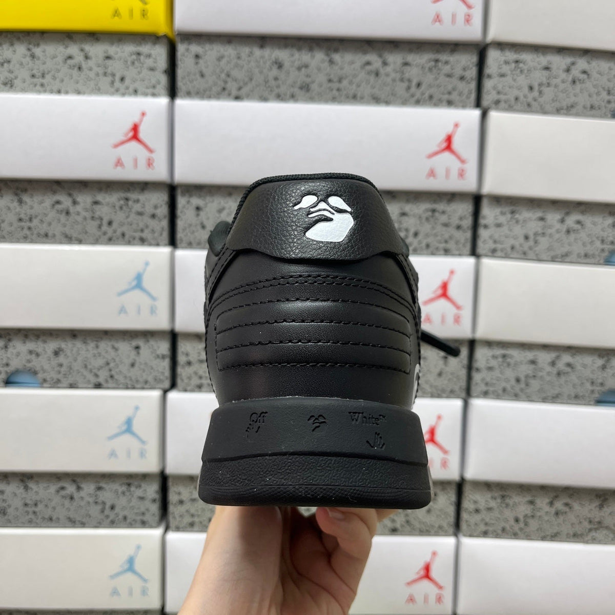 Off White Out Of Office Logo Print Negro