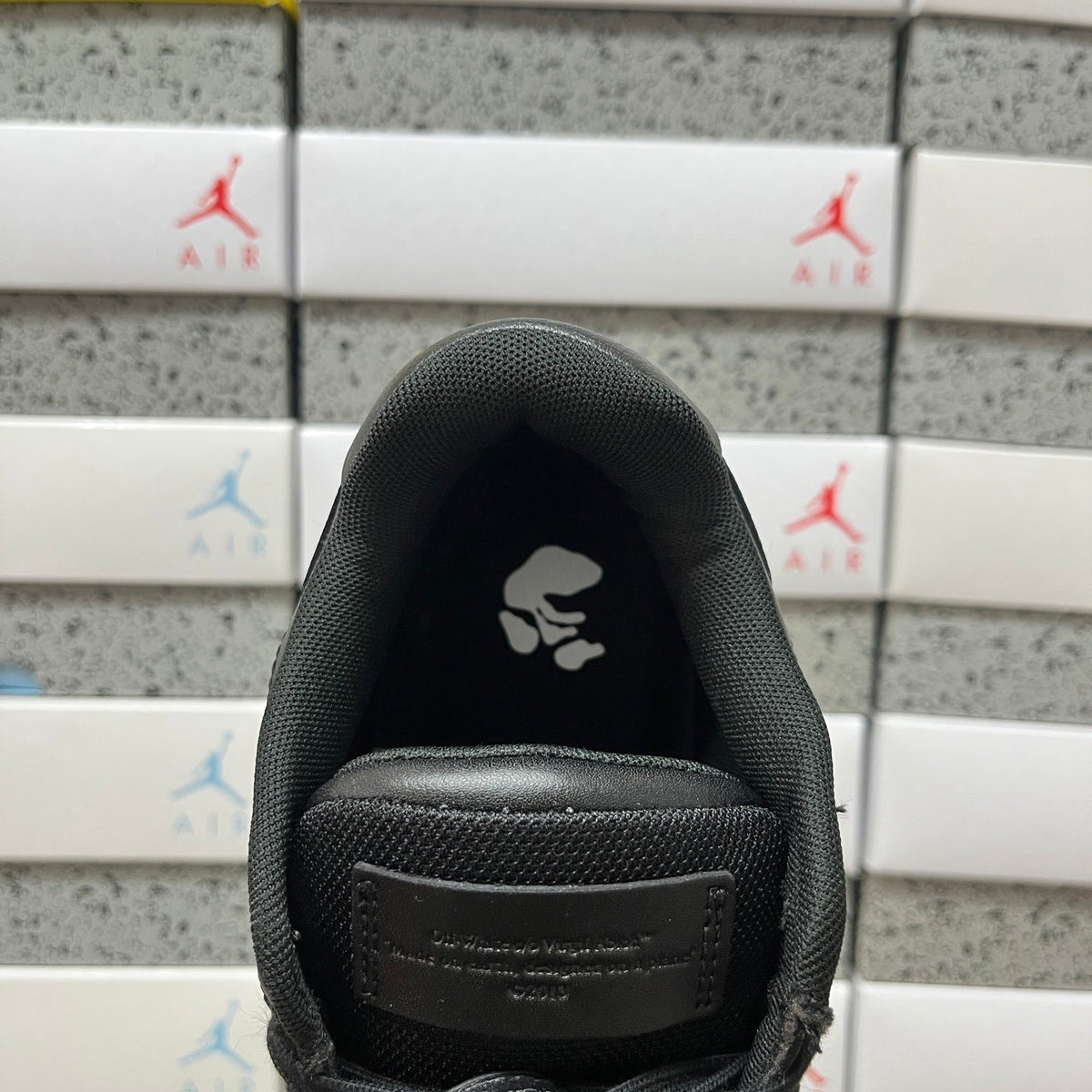 Off White Out Of Office Logo Print Negro