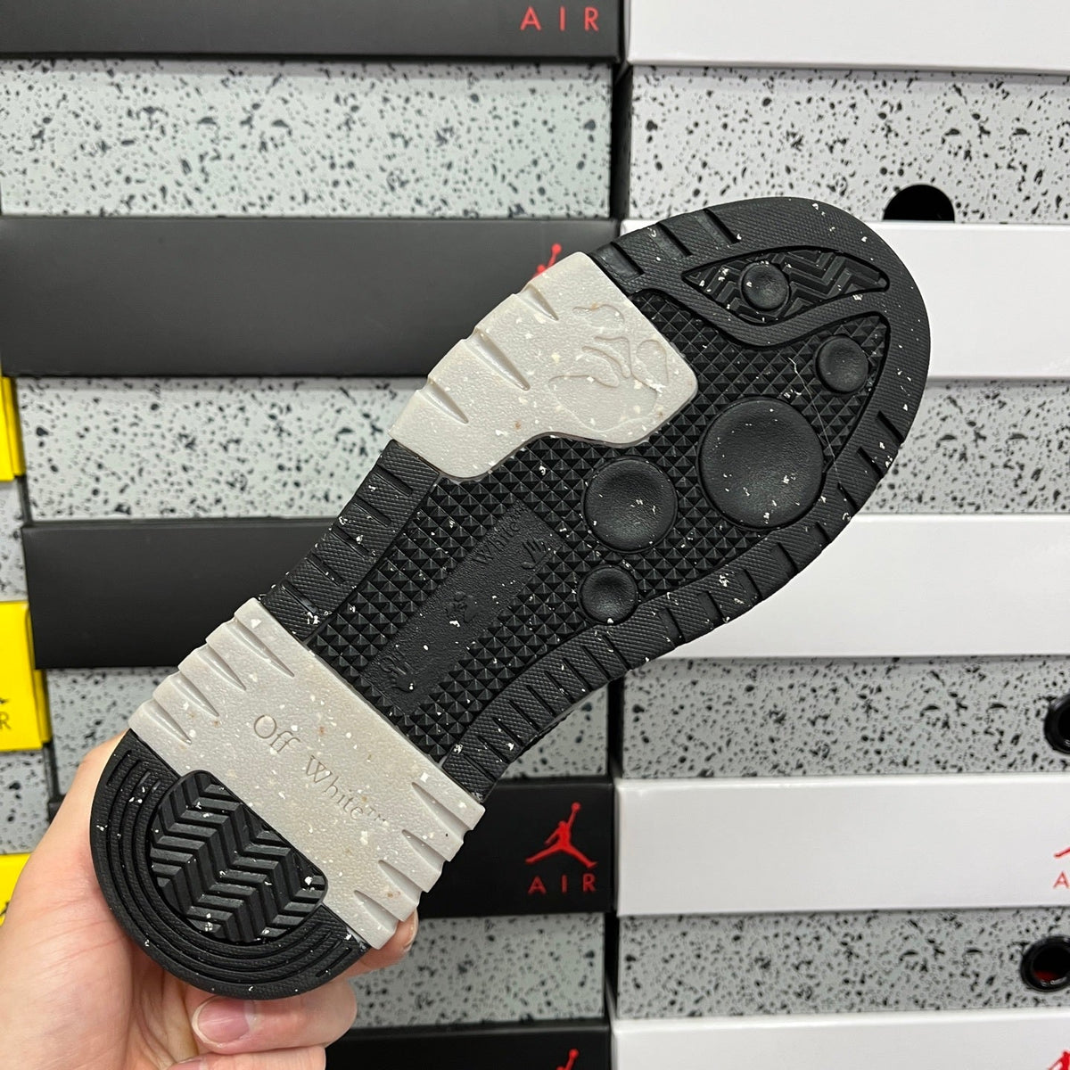 Off White Out Of Office Blanca Negro Speckled
