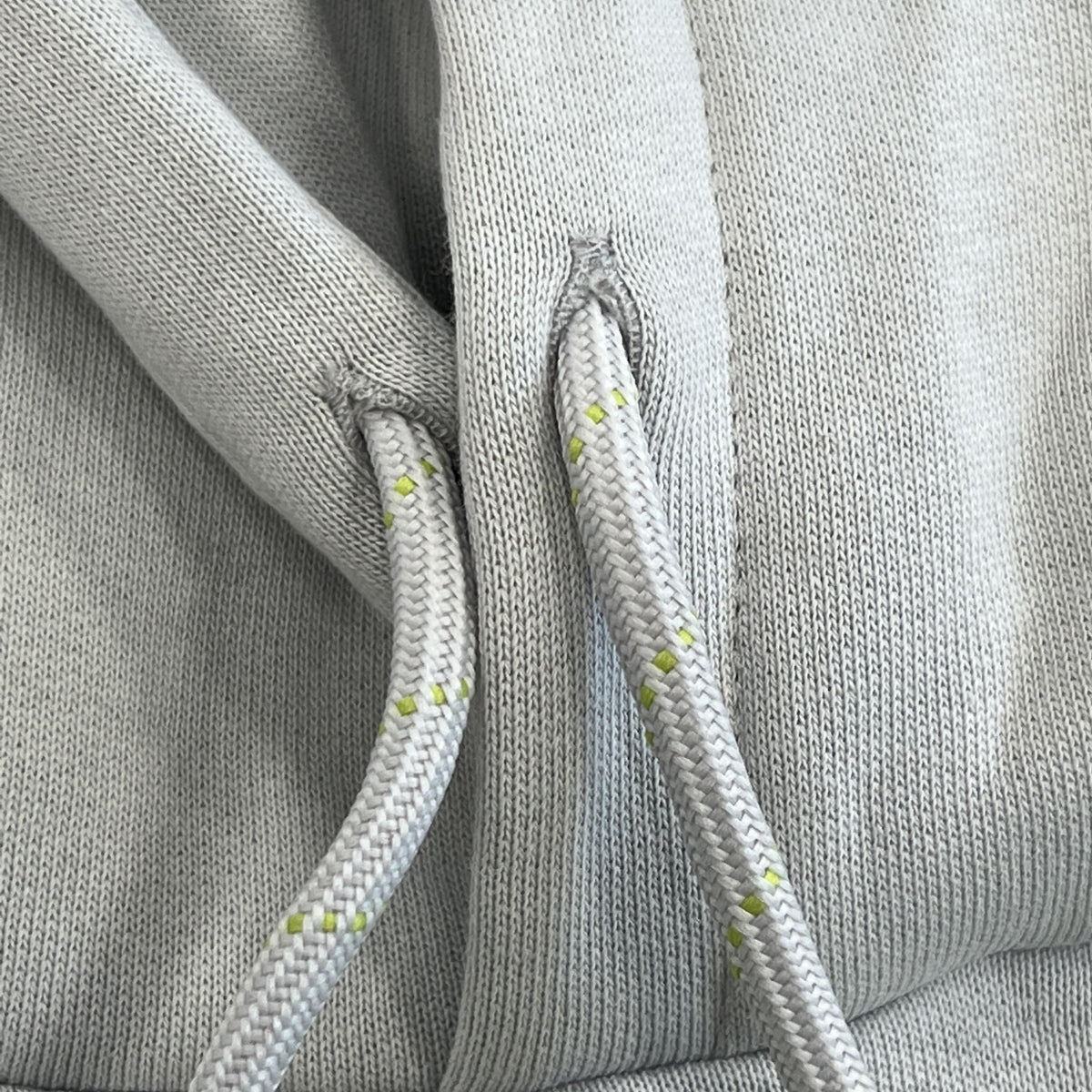 Buzo Syna World Pipe Hoodie Gris