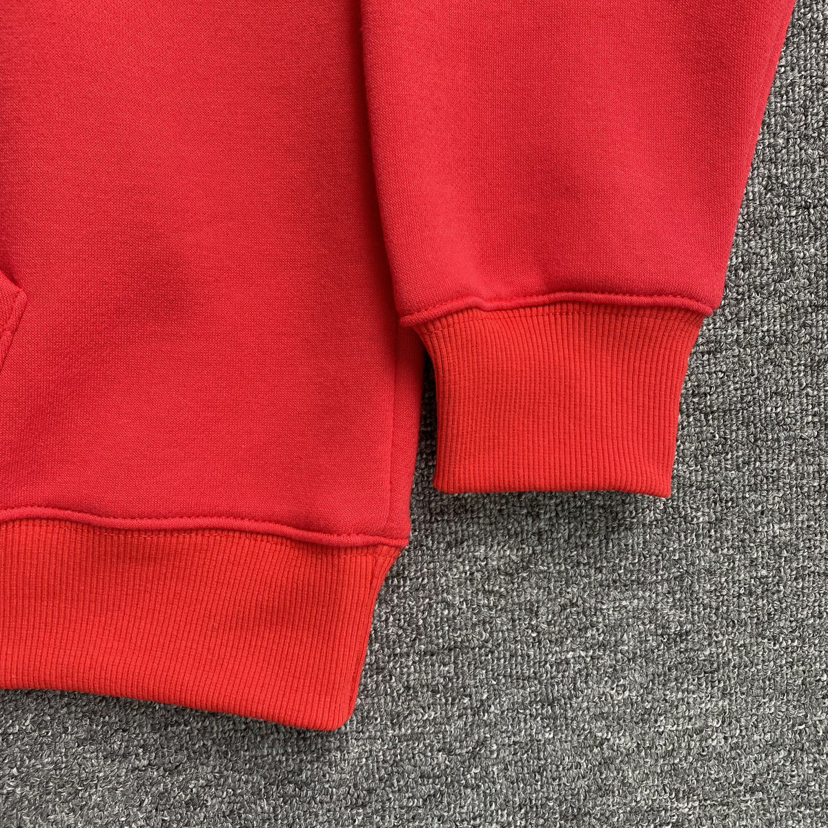 Buzo Syna World Syna Logo Rojo