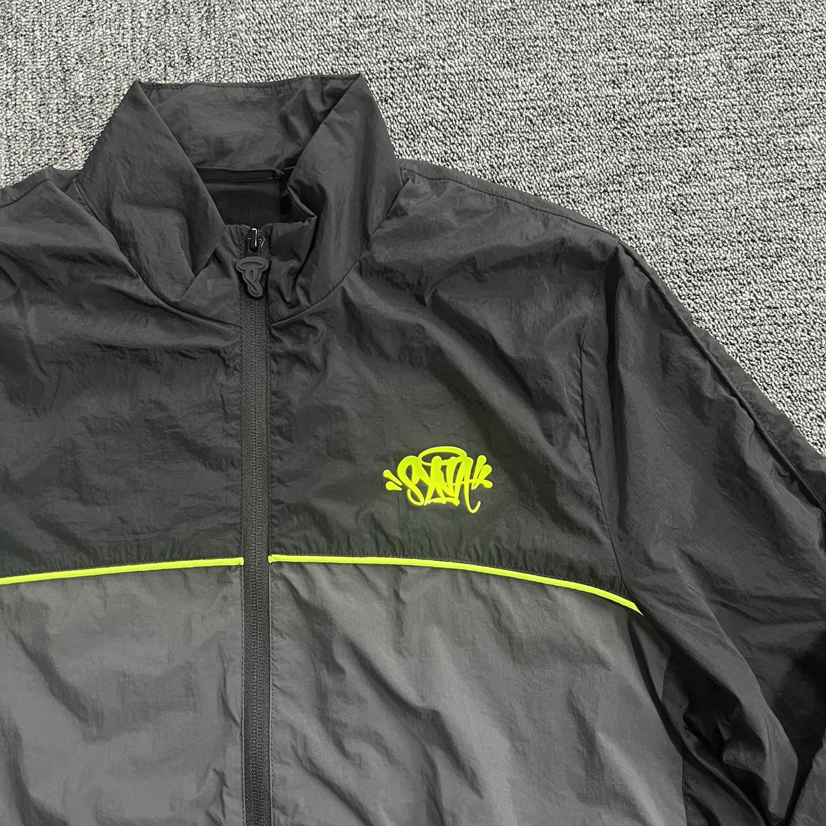 Campera Syna World Syna Logo Shell Negra