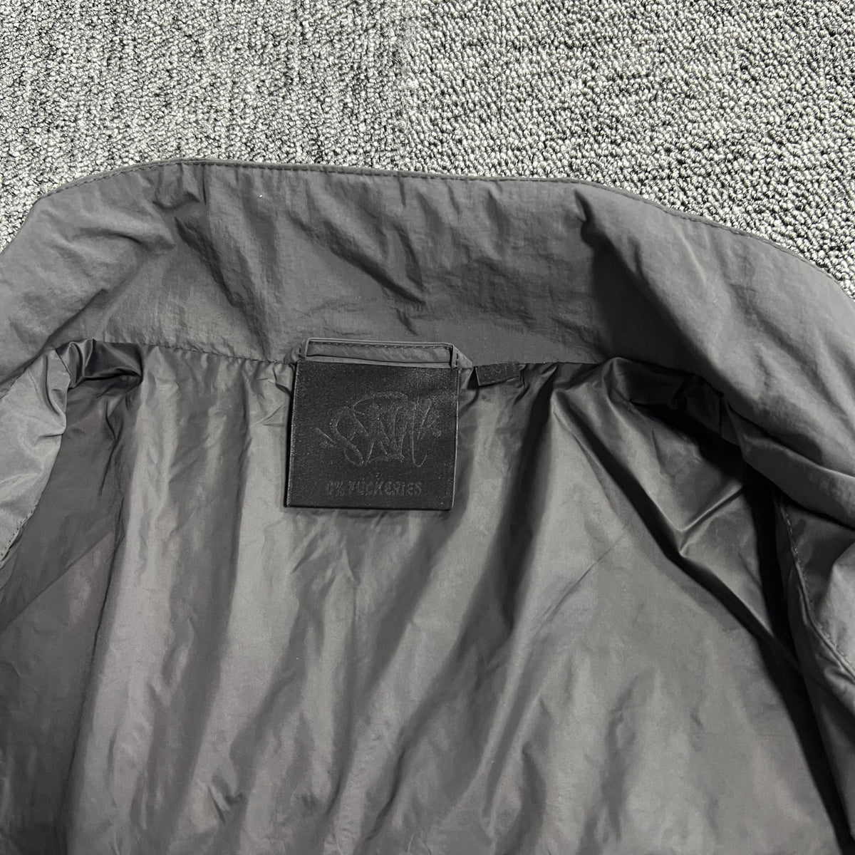 Campera Syna World Syna Logo Shell Negra