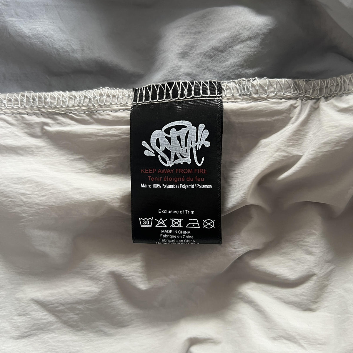 Campera Syna World Syna Logo Shell Negra