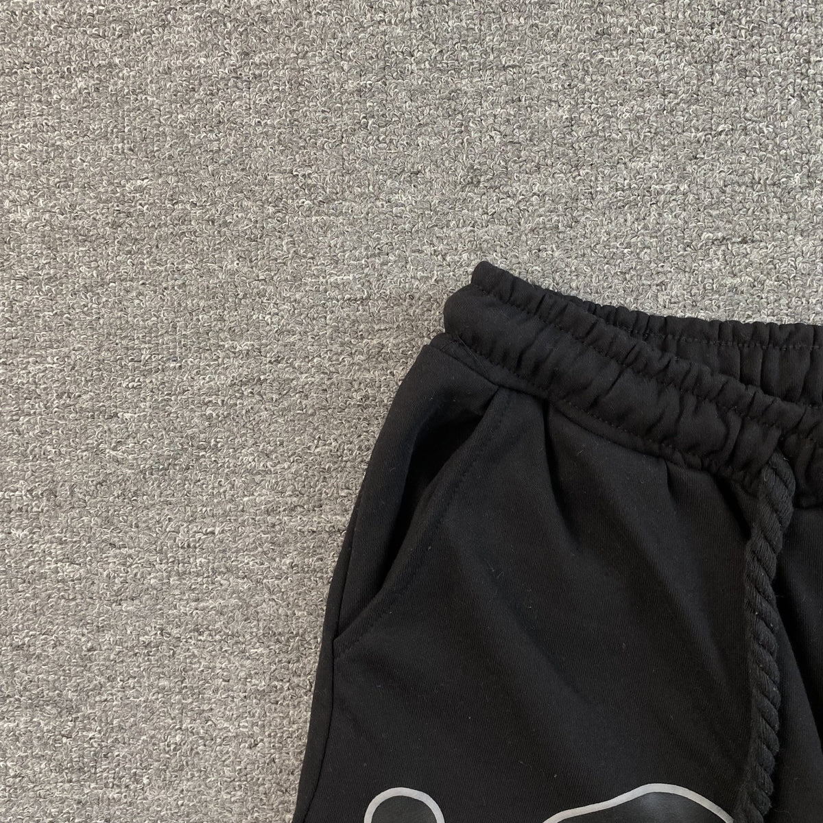 Shorts Syna World Syna Logo Negro