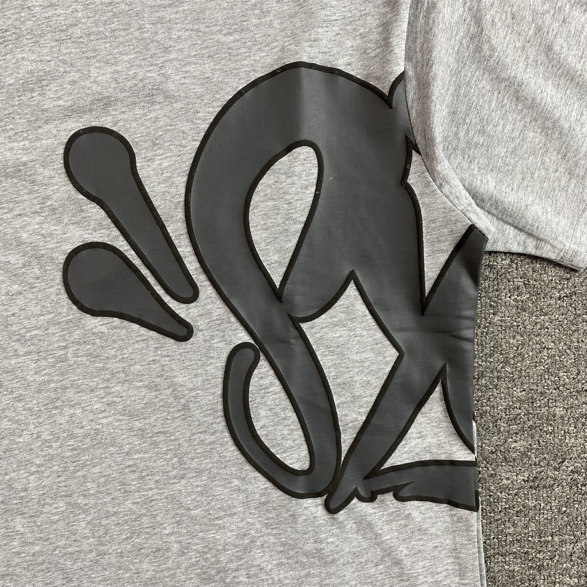 Conjunto Syna World Syna Logo Gris