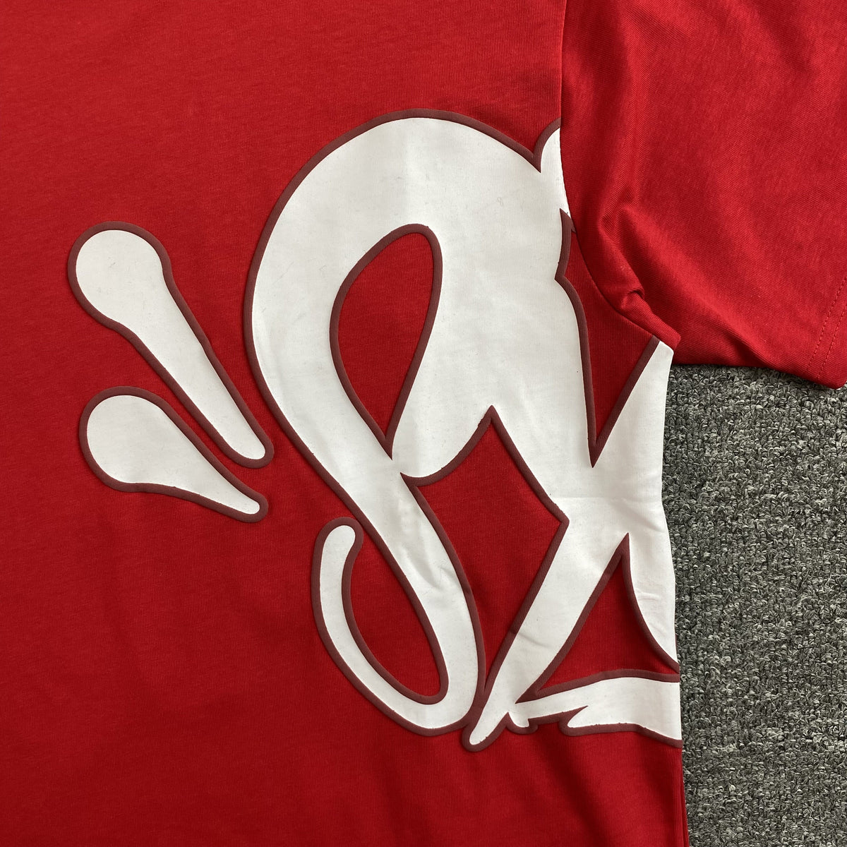 Conjunto Syna World Syna Logo Rojo