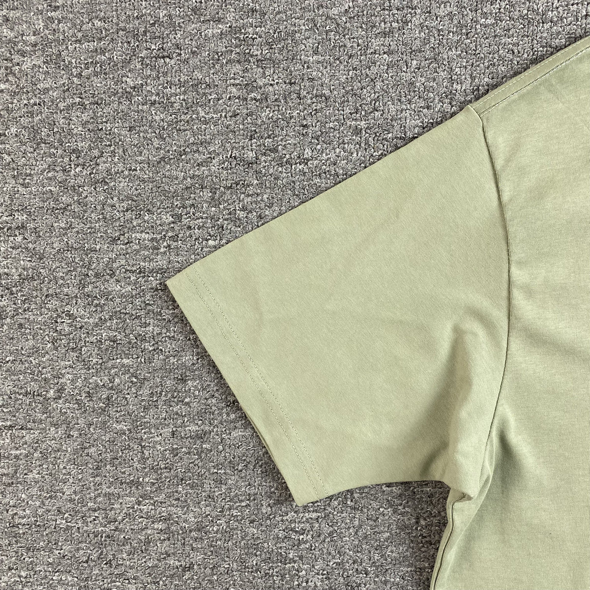 Remera Syna World Syna Logo Verde Sage