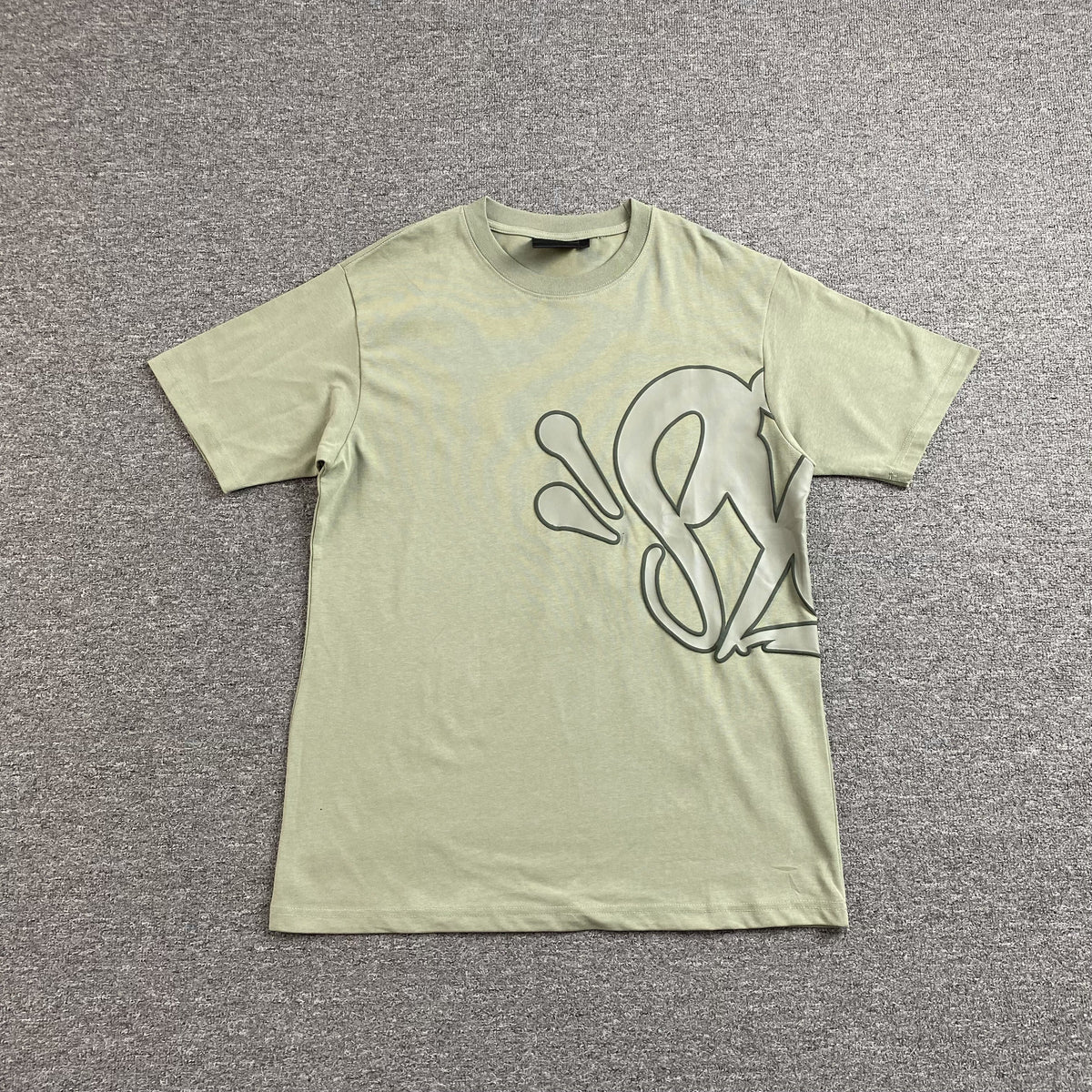 Remera Syna World Syna Logo Verde Sage