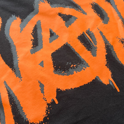 Remera Syna World Synarchy Negra Naranja