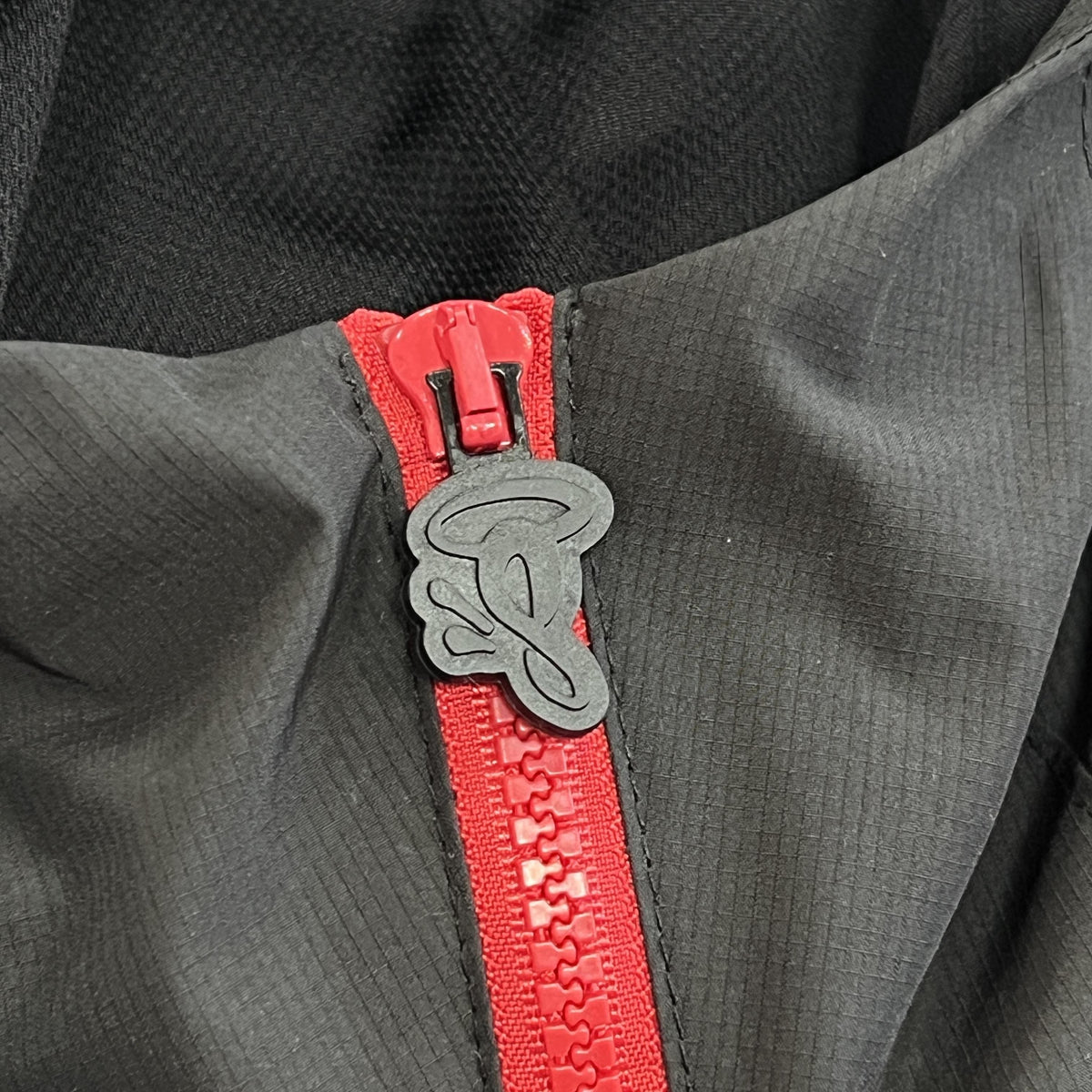Campera Syna World Vortex Negra