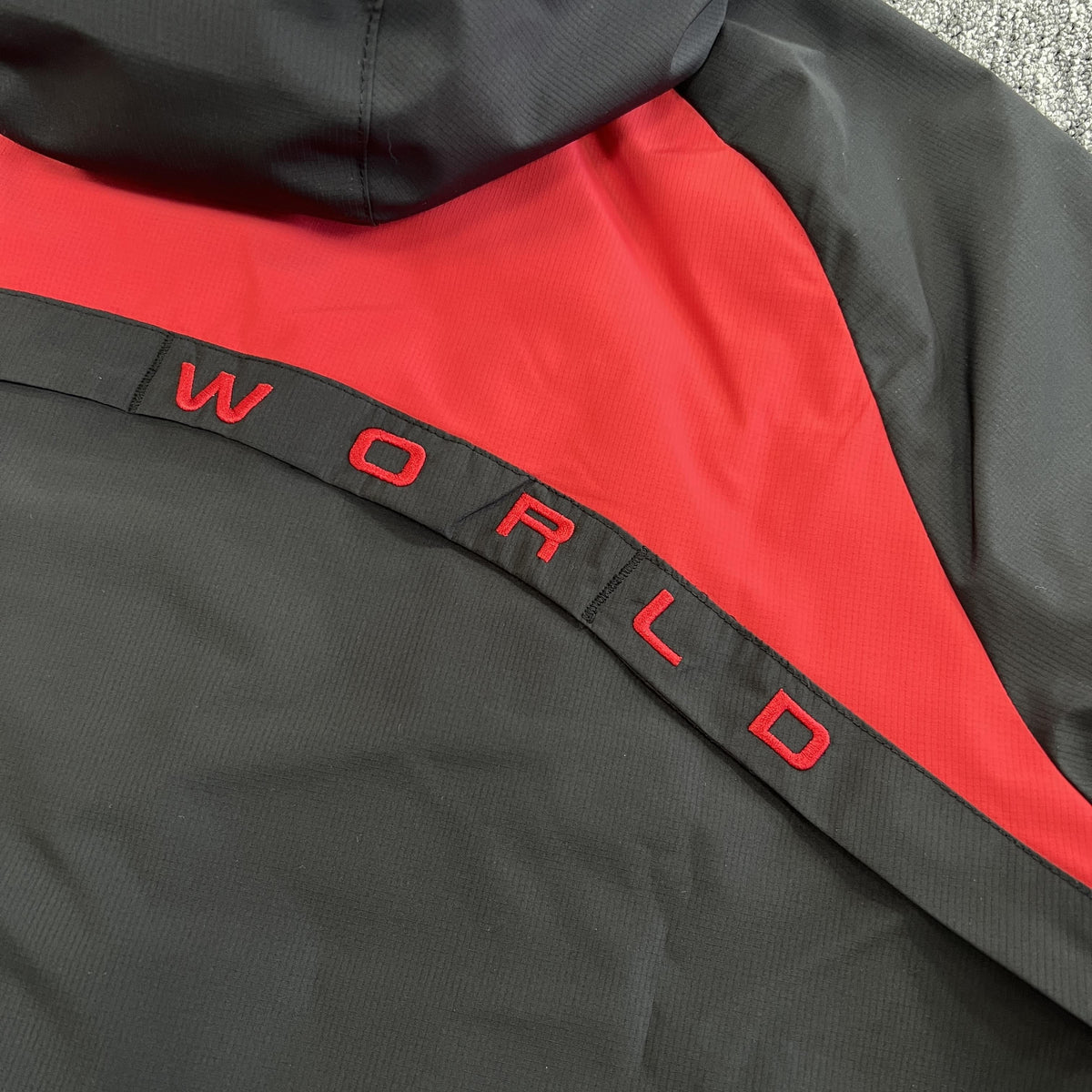 Campera Syna World Vortex Negra