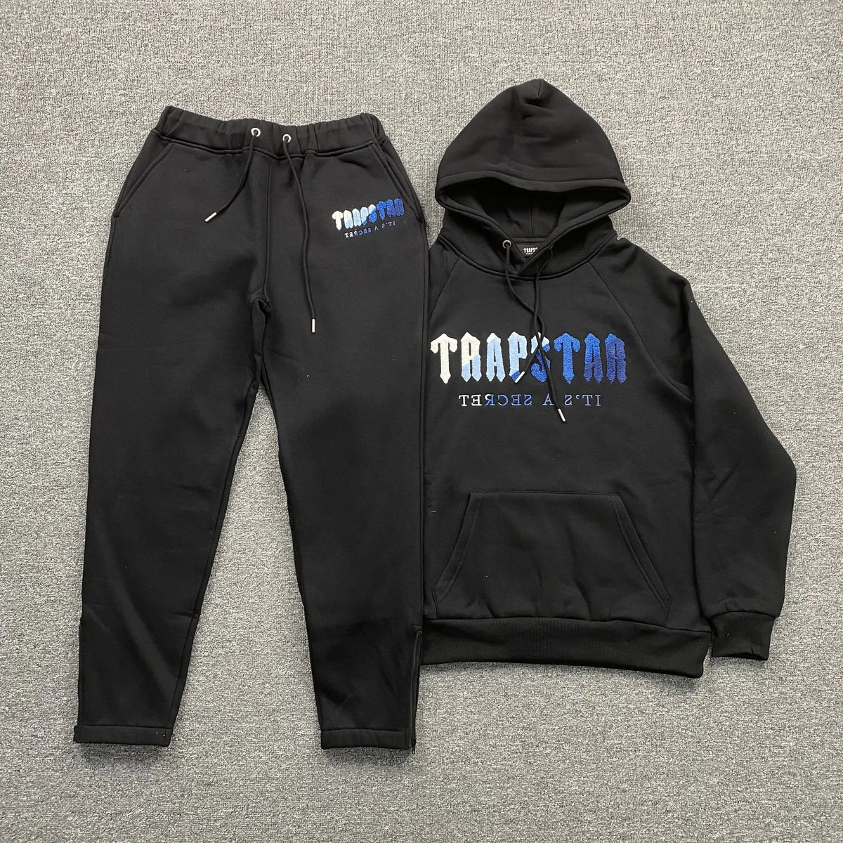 Conjunto Trapstar Chenille Decoded Negro Hielo