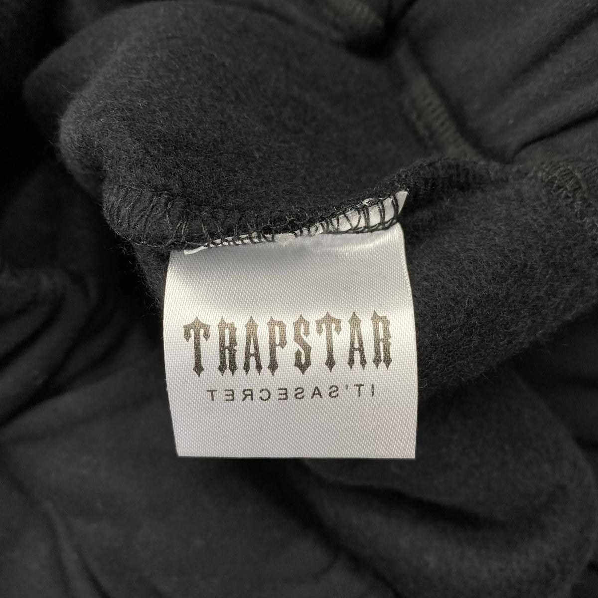 Conjunto Trapstar Chenille Decoded Negro