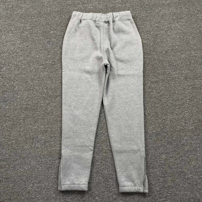 Conjunto Trapstar Chenille Decoded Gris Candy