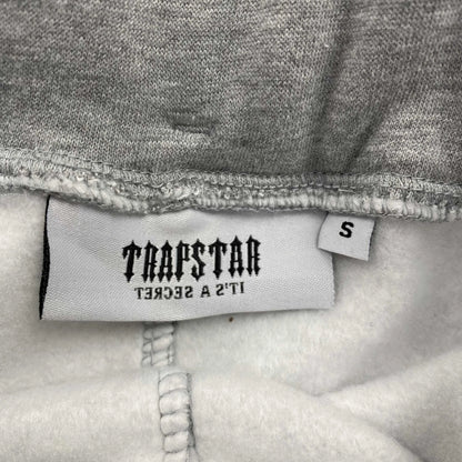 Conjunto Trapstar Chenille Decoded Gris Candy