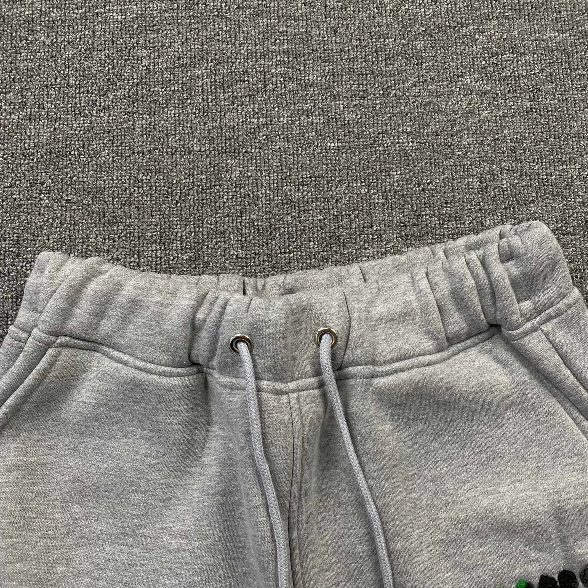 Conjunto Trapstar Chenille Decoded Gris Verde